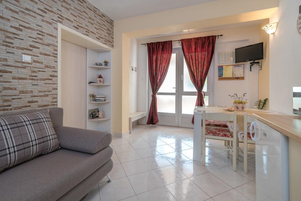 Apartments In Trogir Exterior photo