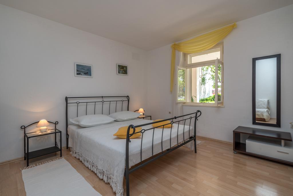 Apartments In Trogir Exterior photo