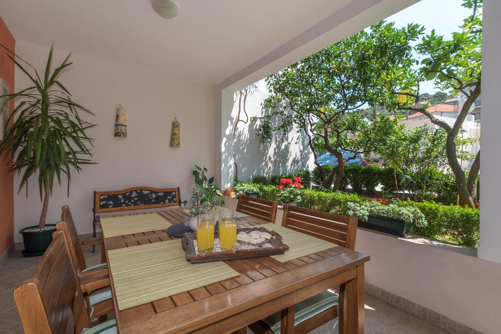 Apartments In Trogir Exterior photo
