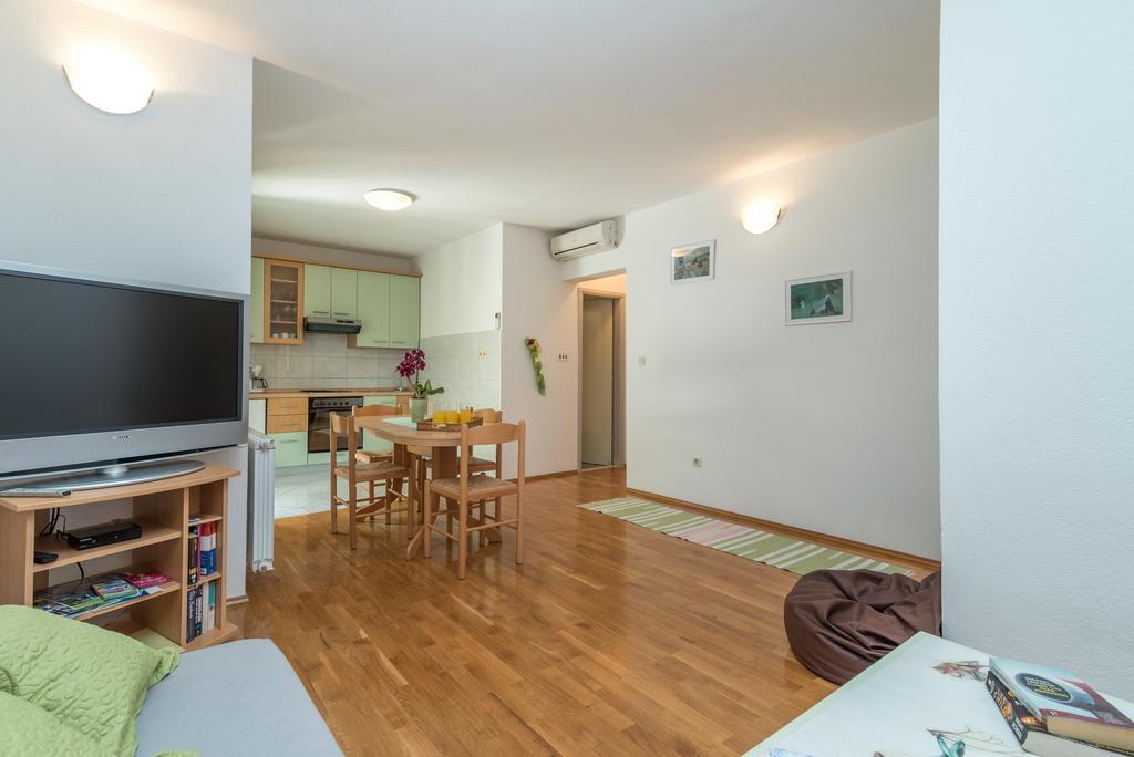 Apartments In Trogir Exterior photo