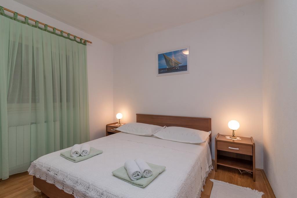 Apartments In Trogir Exterior photo